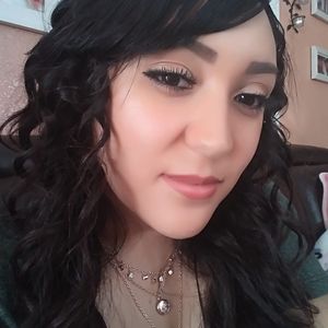 Meet your Posher, Roxana